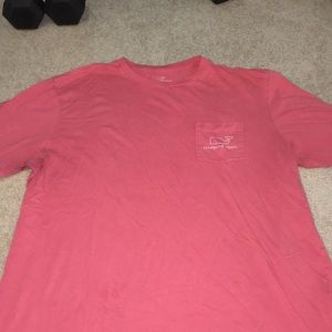 Men's Salmon Vineyard Vines "Rustic Whale" Tee (L)